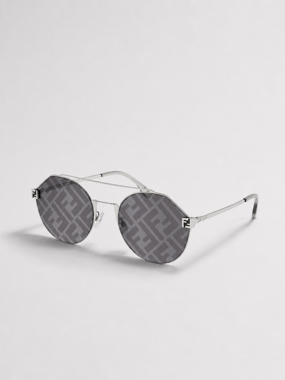 Fendi FE40060U