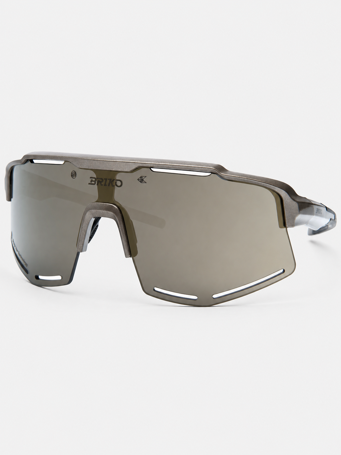 Briko Komi Sharp Lite Chrome Gold three-quarter view