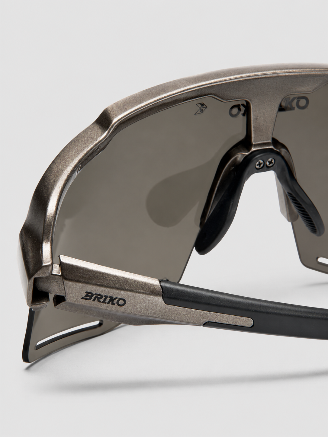 Briko Komi Sharp Lite Chrome Gold back view