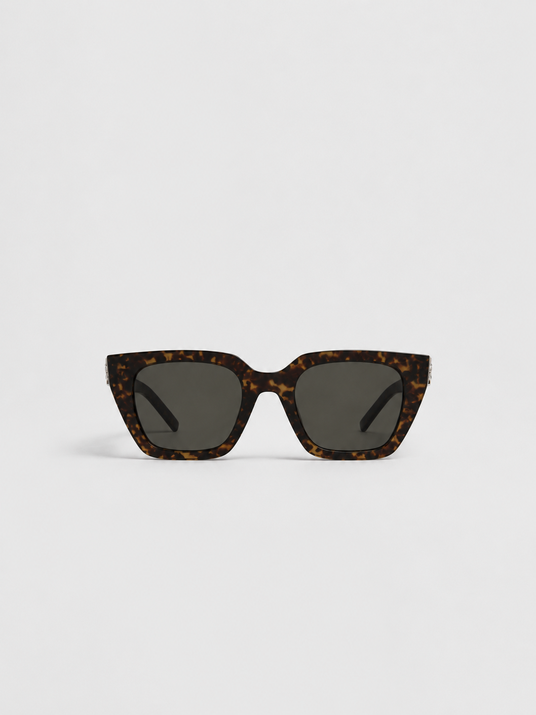 Yves Saint Laurent SL M143