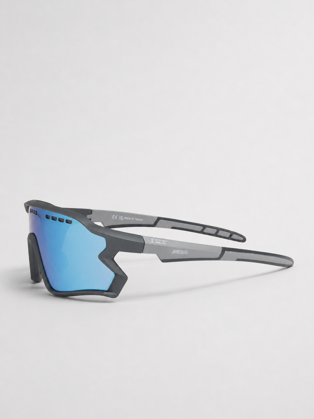 Briko Daintree Sharp Lite Grey Oslo side view